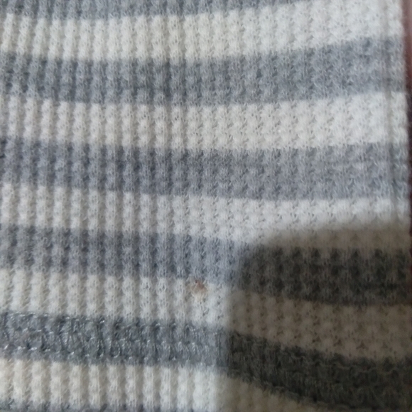 Marc New York size medium gray and white stripes sweater - Picture 6 of 10